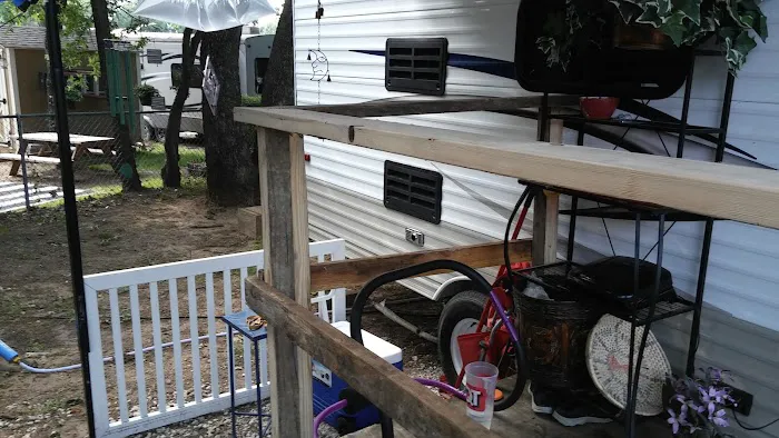 Hilltop Mobile Home Park Picture 5