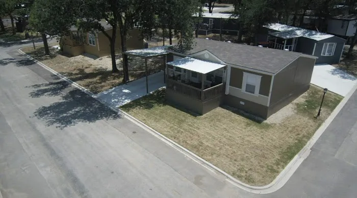 Green Oaks Mobile Home Community Picture 4
