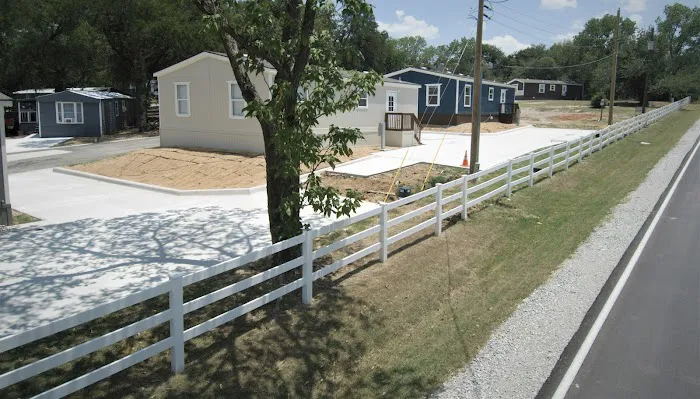 Green Oaks Mobile Home Community Picture 7
