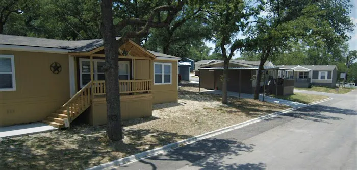 Green Oaks Mobile Home Community Picture 8