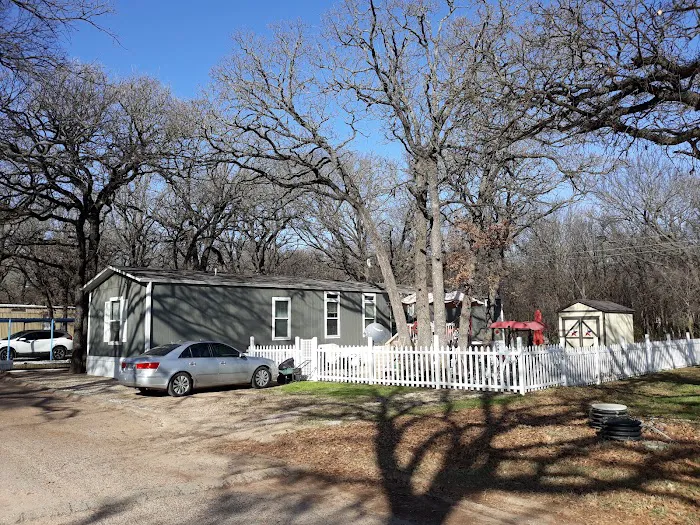 Country Oaks Mobile Home Park Picture 6