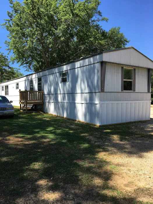 Pine Forest Mobile Home Park Picture 3