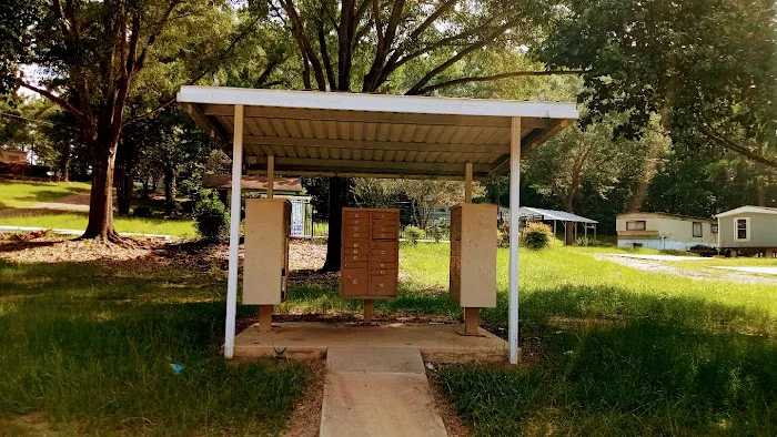 Westwood Mobile Home Community Picture 3