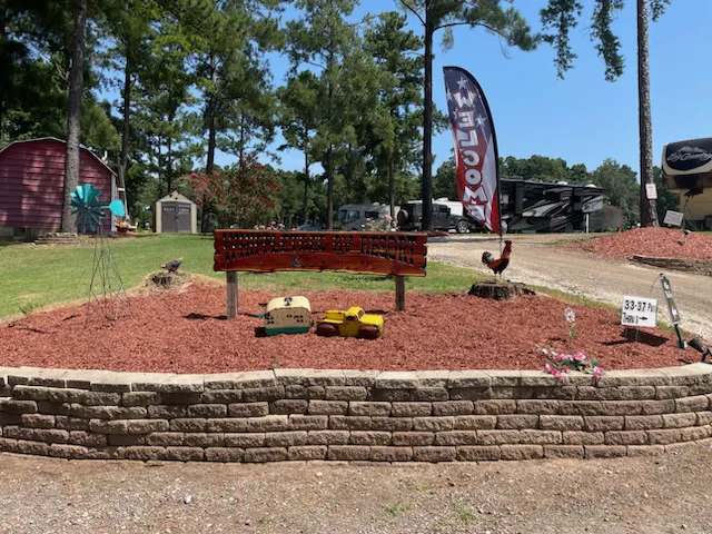 Whipple Tree RV Resort Picture 5