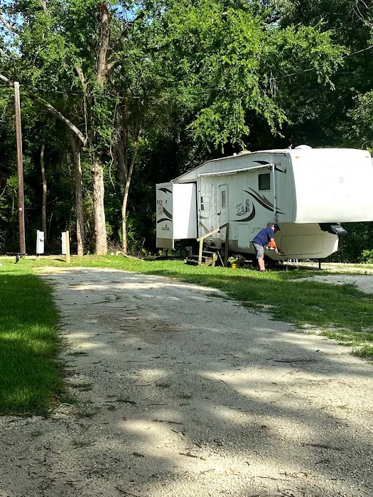 Twin Oaks RV park Picture 7