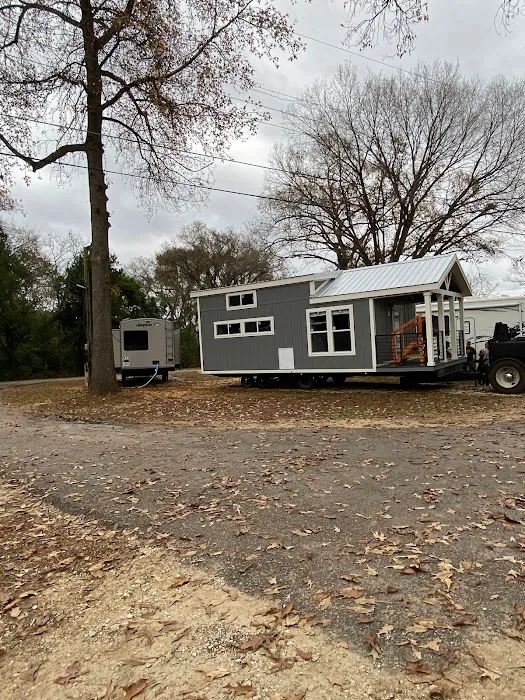 Twin Oaks RV park Picture 5