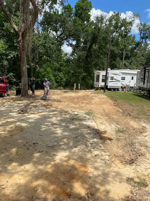 Twin Oaks RV park Picture 9