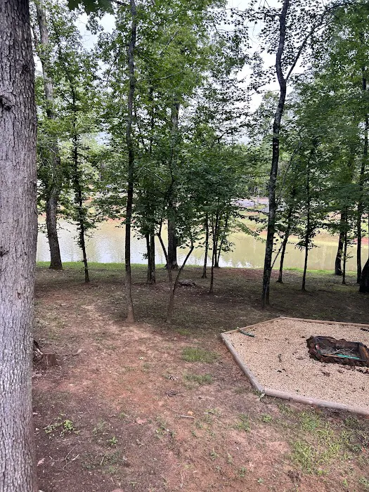 Huckleberry Hideaway Cabins & RV Picture 2