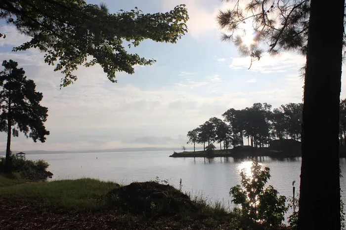 Huxley Bay RV Park & Marina Picture 3