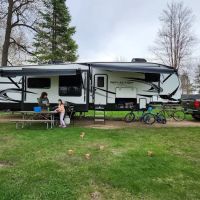 Pete's Retreat Family Campground ico