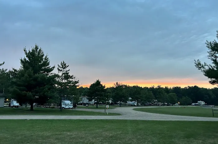 Pete's Retreat Family Campground Picture 10
