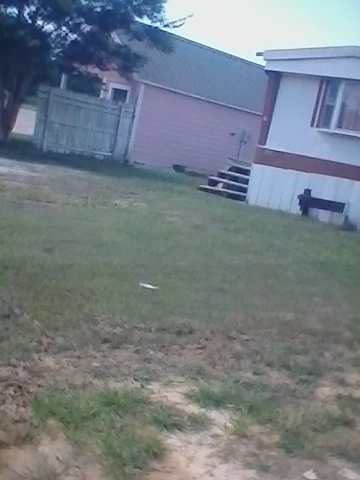 Bon Ami Mobile Home Park Picture 8