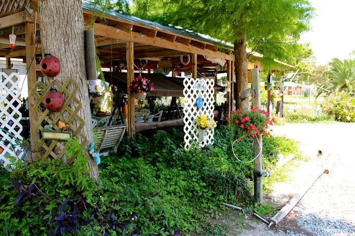 Betty's RV Park Picture 7