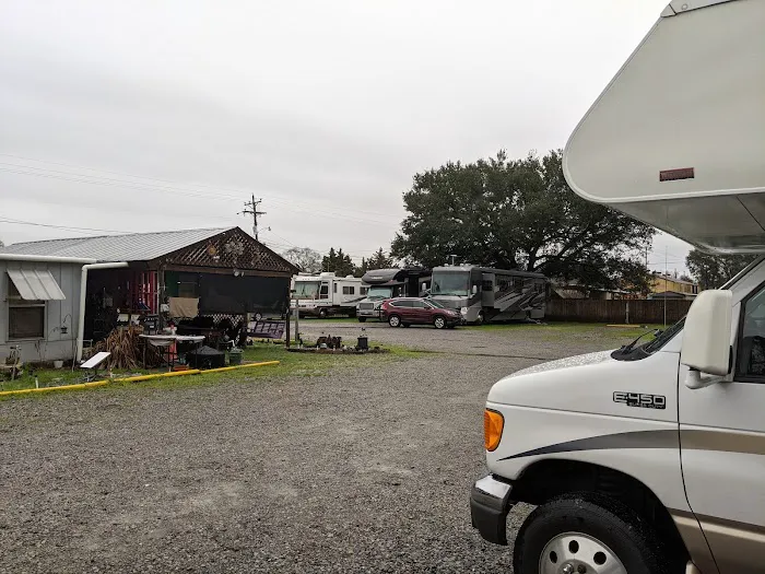 Betty's RV Park Picture 9