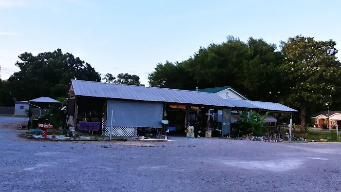 Betty's RV Park Picture 2