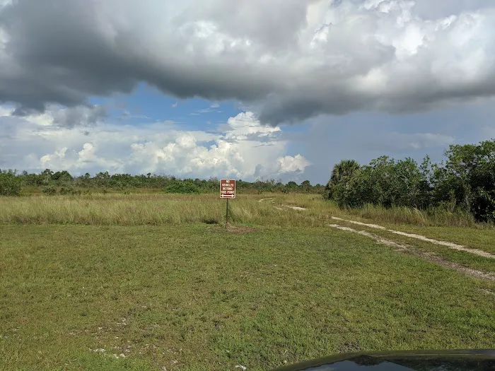 Dona Drive wildlife check station Picture 8