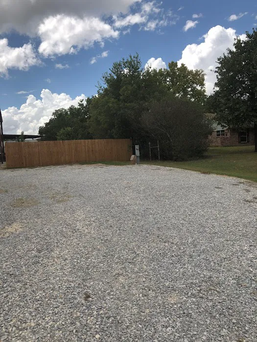 Big E's Lake Alvarado RV Park & Boat Repair/Storage Picture 3