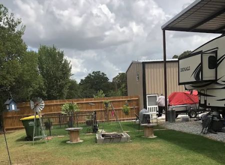 Big E's Lake Alvarado RV Park & Boat Repair/Storage