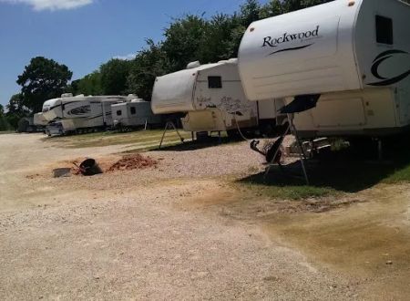 Rock N Robin RV Resort