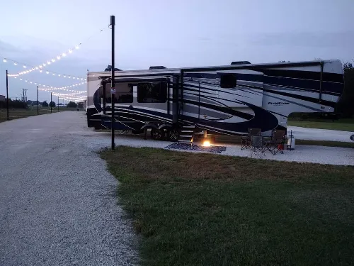 HOOK & LADDER RV PARK Picture 9