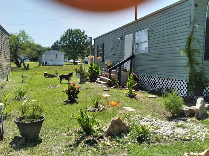 Sandell Mobile Home Park Picture 7