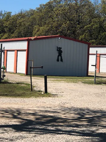 Red Roof RV Park & Storage Picture 5