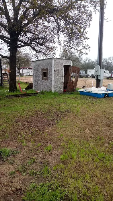 Azle RV Park West Picture 2