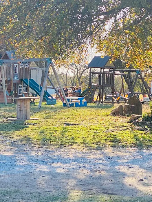Rolling Creek RV Park Picture 9