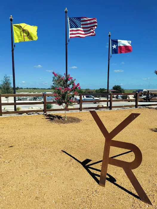 YELLOWROSE RV RESORT Picture 3