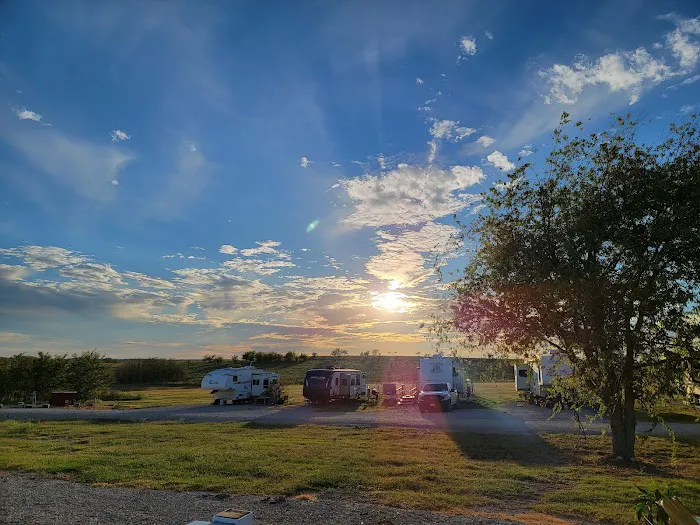 Crosswinds RV and Tiny Home Community Picture 6