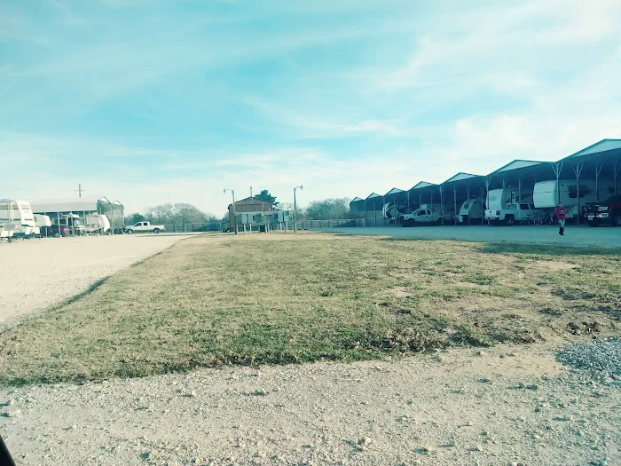 Long Branch RV Park Picture 4