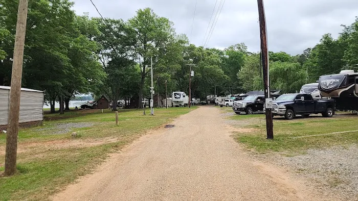 KEL'S KOVE RV PARK & MARINA Picture 1