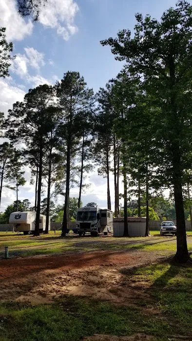 Glorey RV Park Picture 6