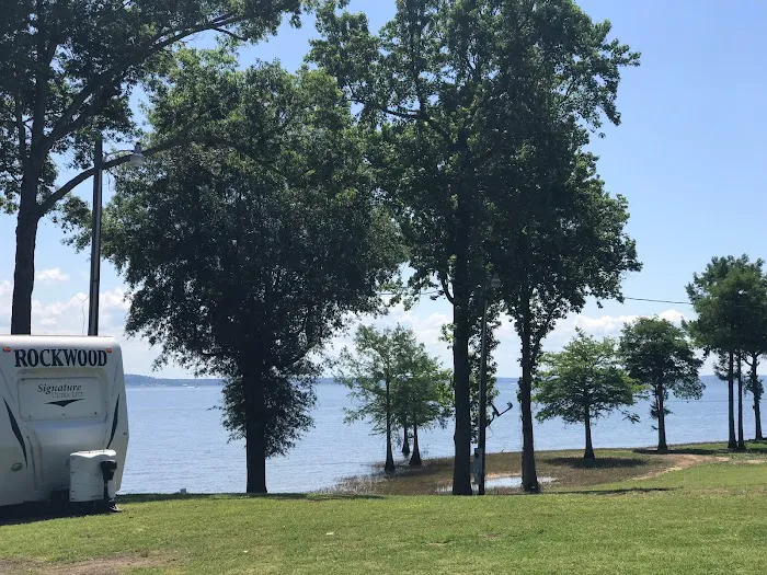 Best Park RV Park and Marina Picture 2