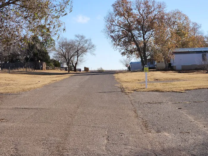Greenview Mobile Home & RV Park Picture 4
