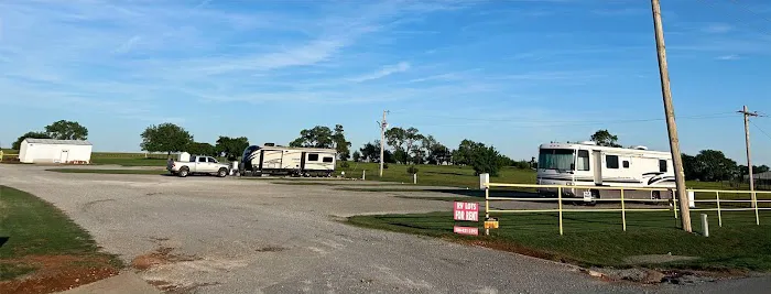 S & H RV Park Picture 4