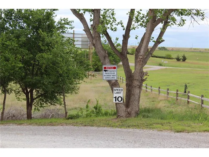 Bobcat Creek RV Park, Convenience Store, Gas Station and Propane Filling Station Picture 5