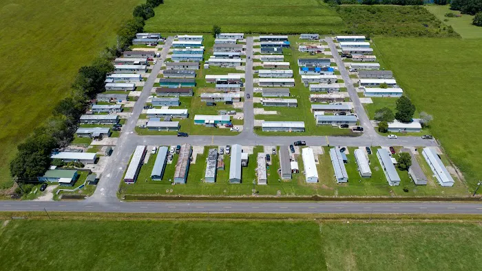 Lucky Oak Mobile Home Park Picture 2