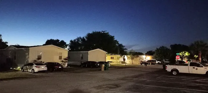 Western Hills Manufactured Home Community Picture 5