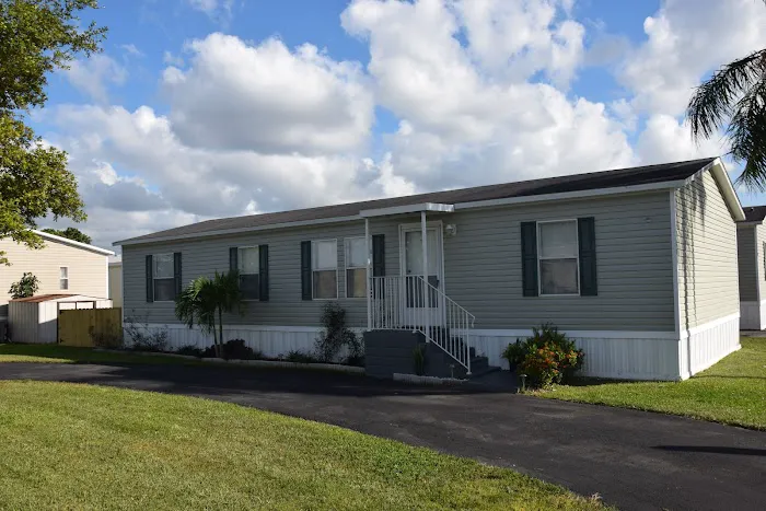 Western Hills Manufactured Home Community Picture 1