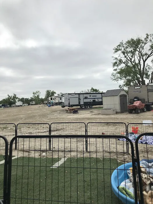 Merritt’s Beach RV park Picture 8
