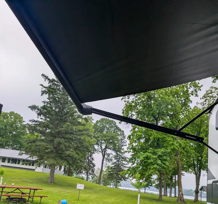 Cedar Lake Memorial Park Campground Picture 10