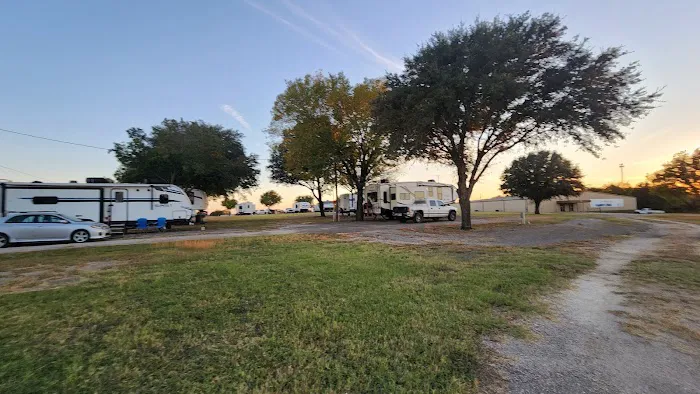 Stewart's RV Park Picture 7