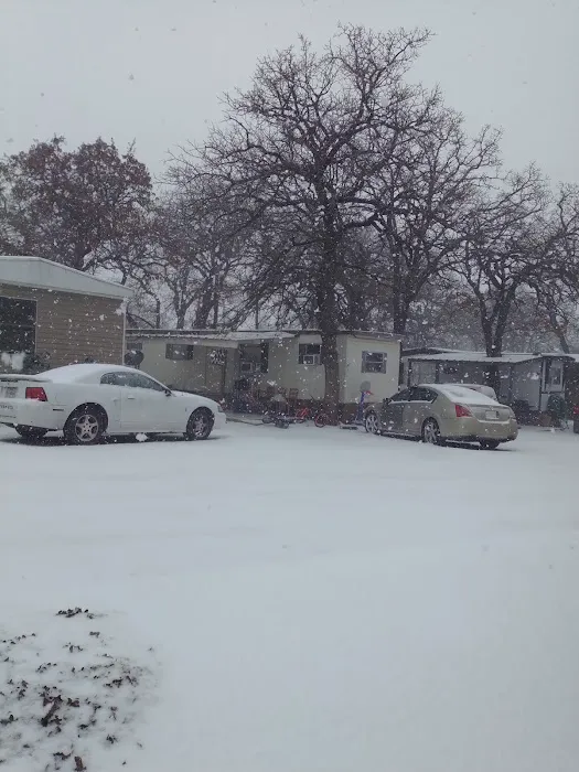 Ranch Oaks Mobile Home Park Picture 2