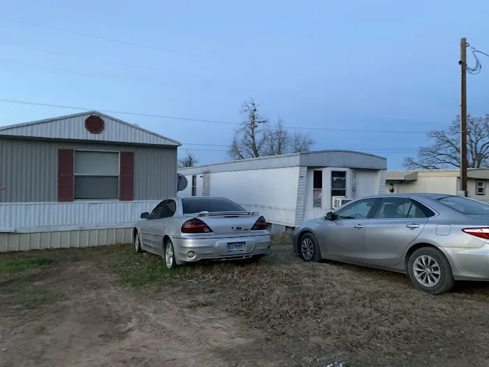 Ranch Oaks Mobile Home Park Picture 3