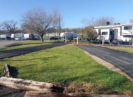 Mockingbird Hill RV Park