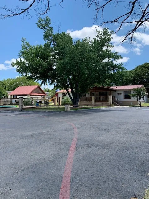 Ranches of Joshua Mobile Home Park Picture 8