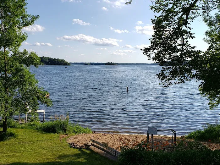 Farm Island Lake Resort Picture 3