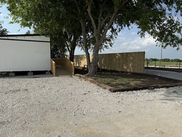 Hill Side RV Park Picture 8