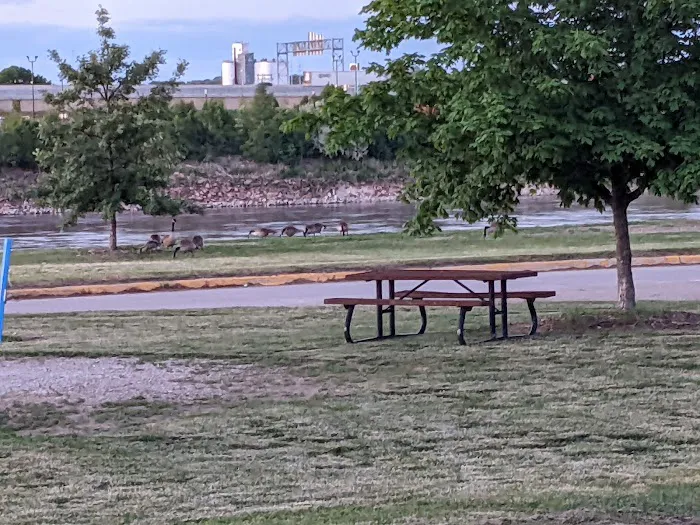 Scenic Park RV Campground Picture 7